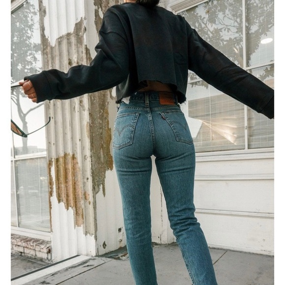 LEVI'S® PREMIUM Wedgie Fit Women's Jeans - Picture 10 of 10